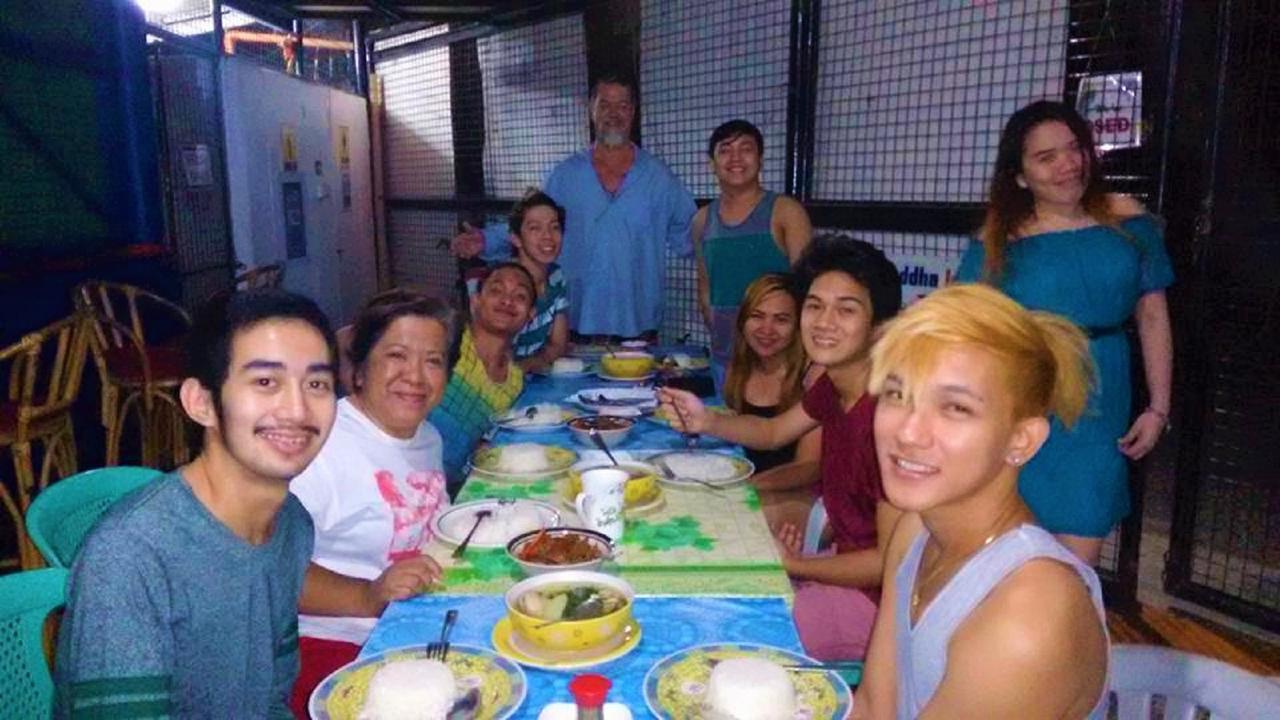 Happy Buddha Inn Puerto Galera Εξωτερικό φωτογραφία